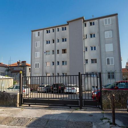 Apartman Izis Centar Pule Πούλα Εξωτερικό φωτογραφία